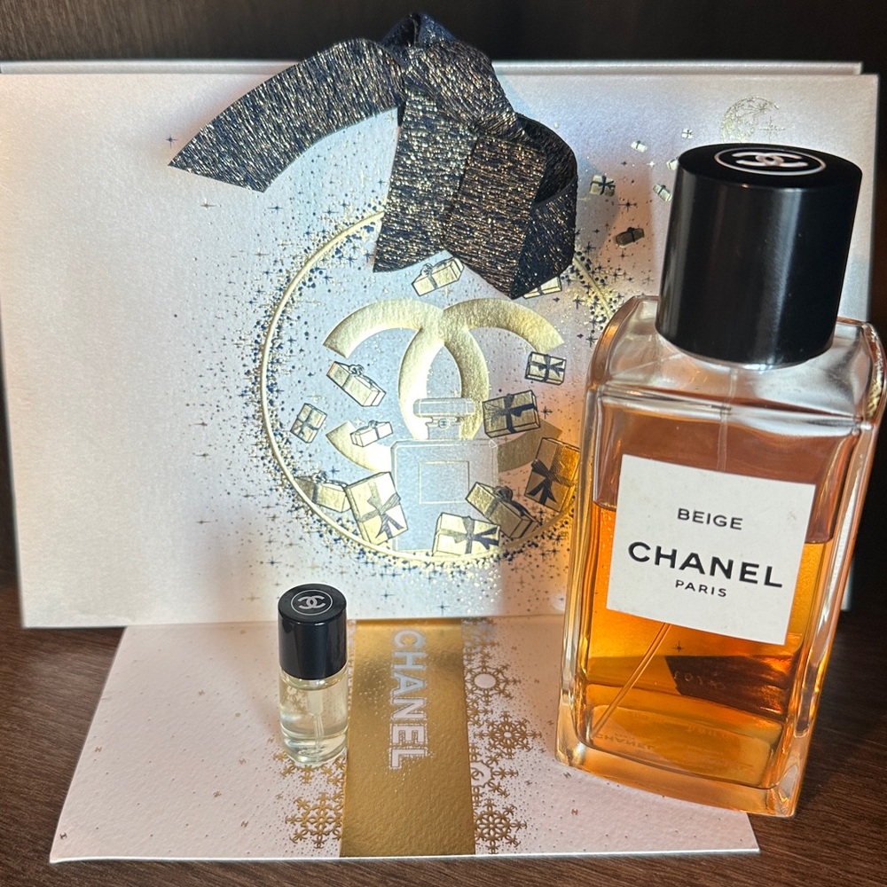 Chanel Les Exclusifs Beige sample